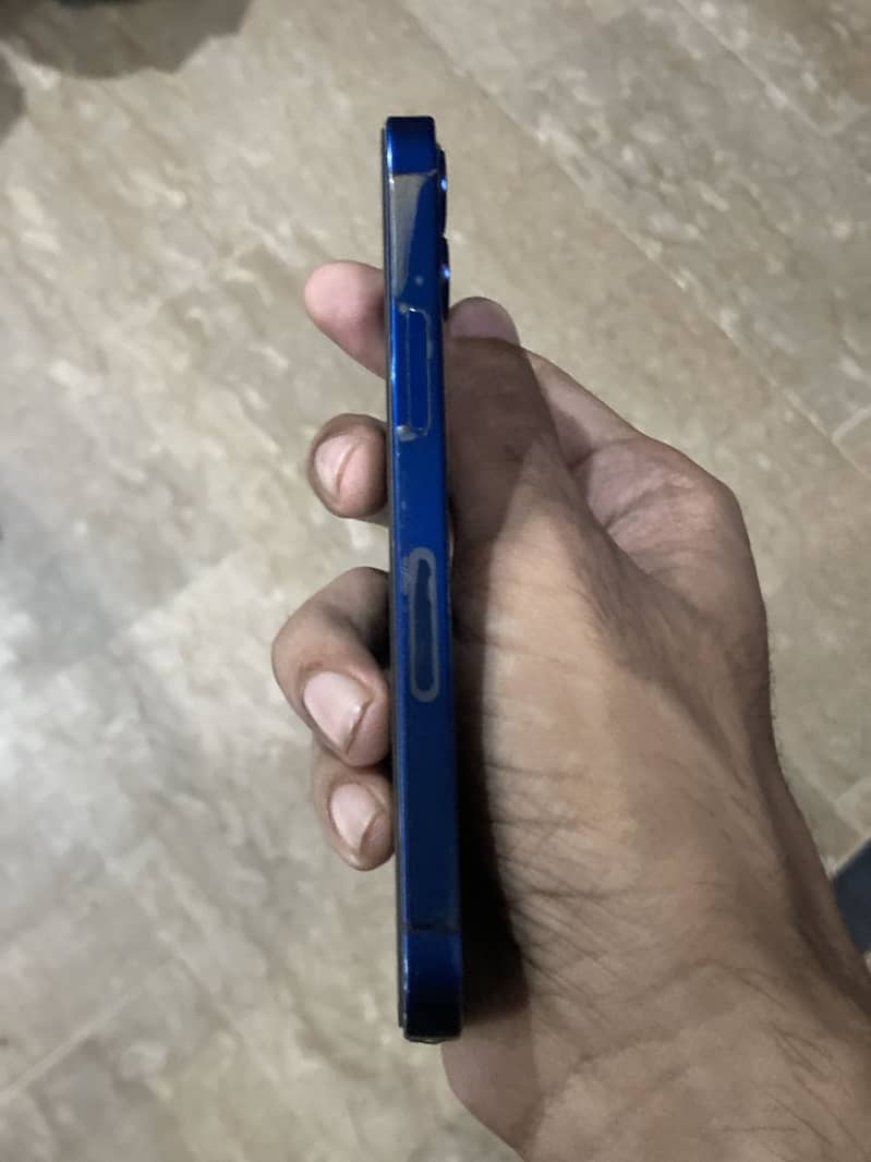 Apple iPhone 12 mini 6