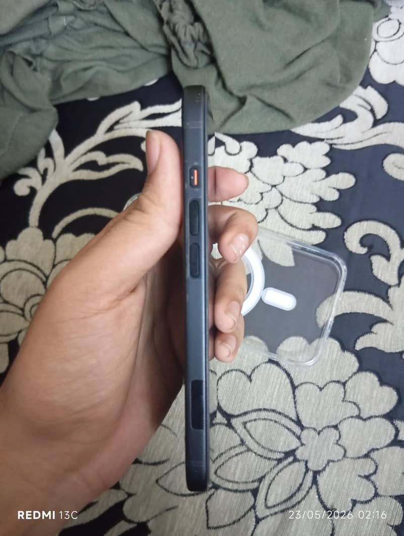 Apple iPhone 15 2