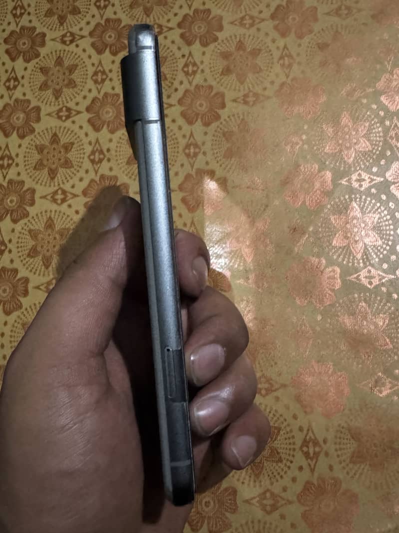 Google Pixel 8 1