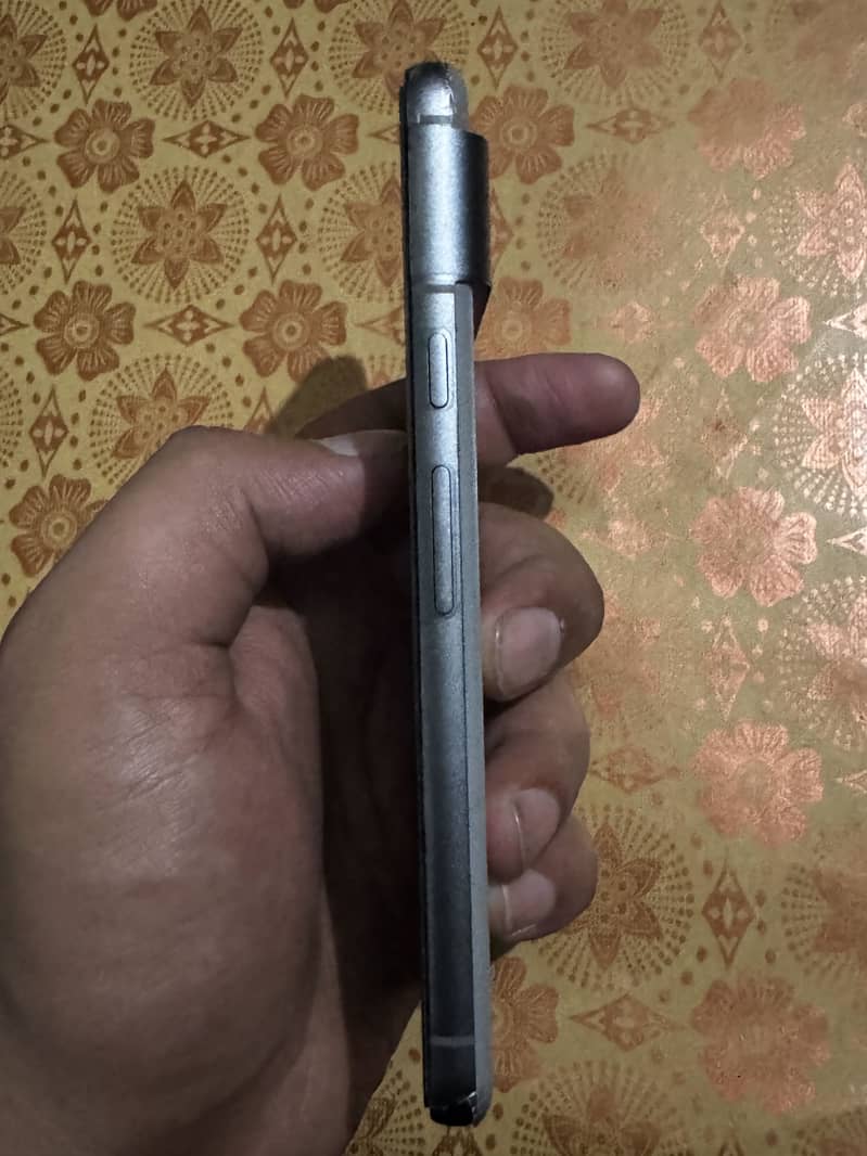 Google Pixel 8 2