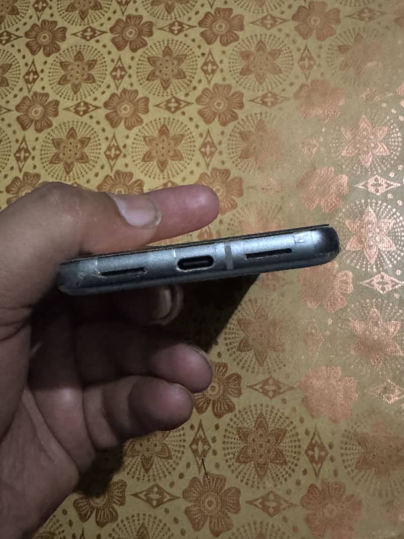 Google Pixel 8 3