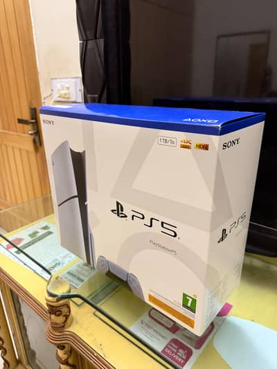 Brand new PLAYSTATION 5 Slim disc edition