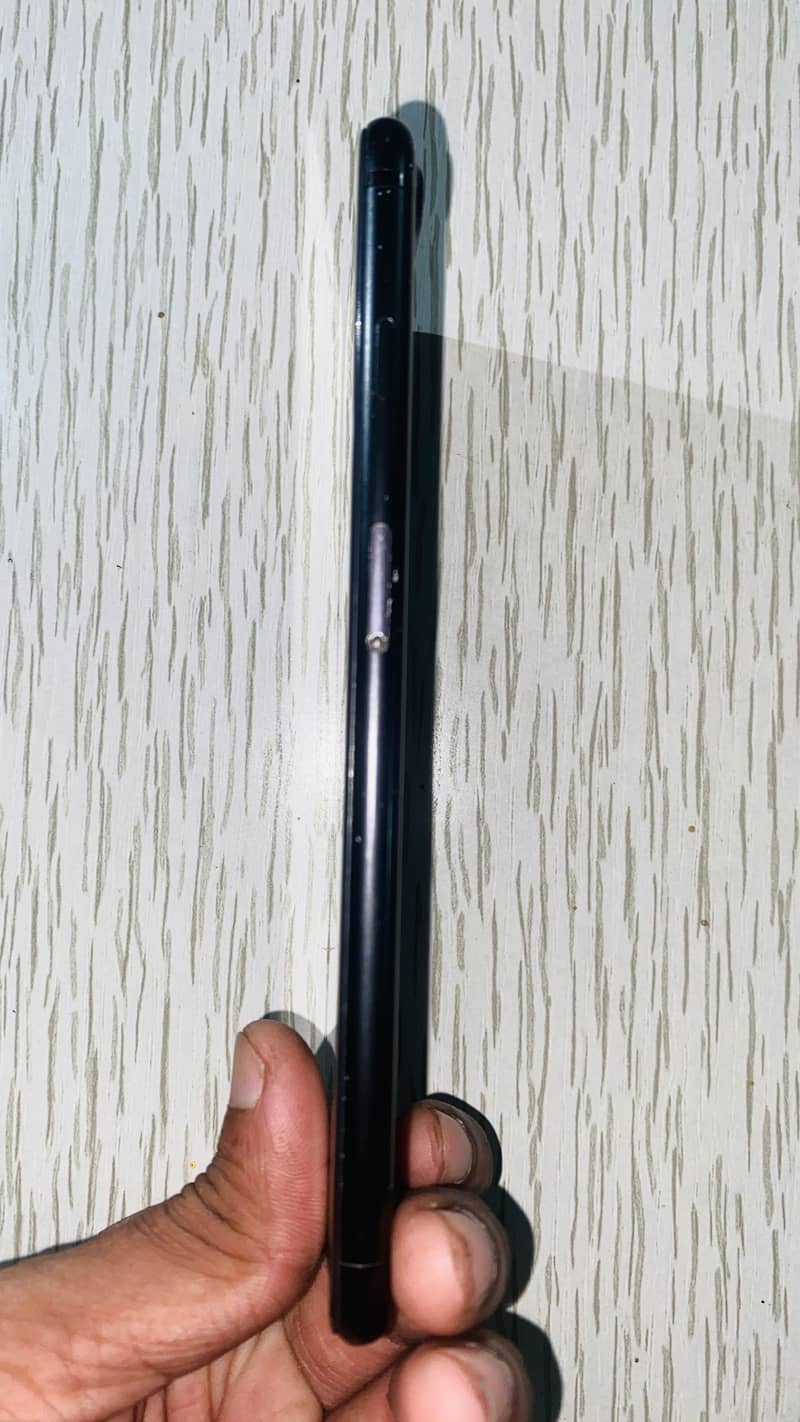Apple iPhone 7 Plus 6