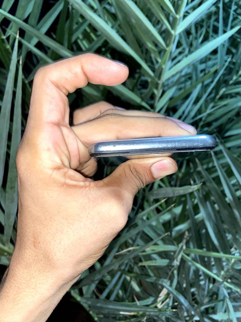 Xiaomi Redmi Note 9S 1