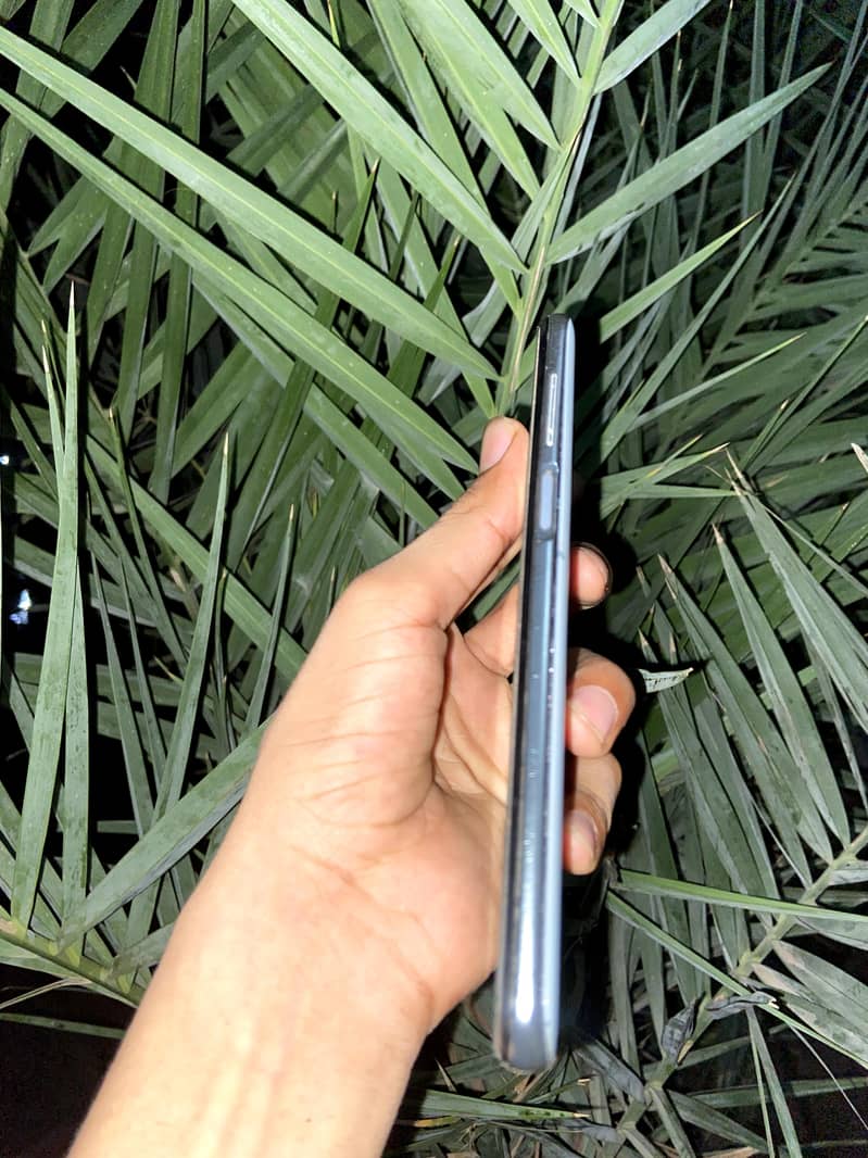Xiaomi Redmi Note 9S 3