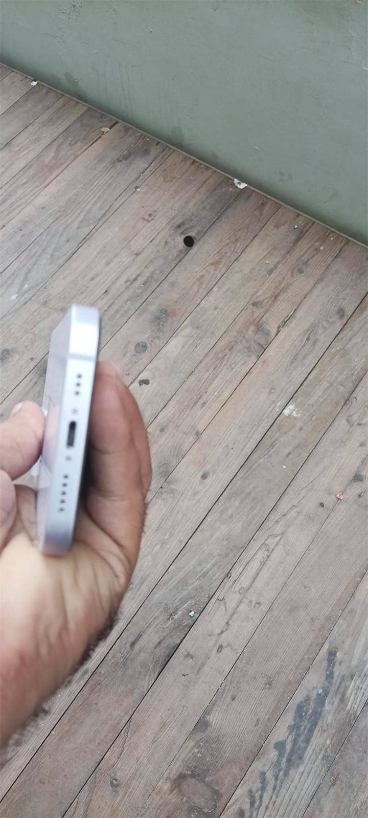 Apple iPhone 14 5
