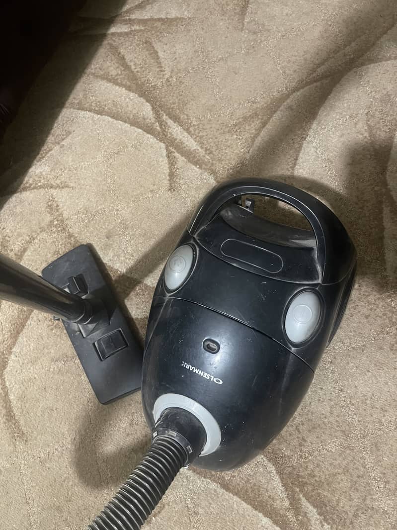 Vacuum cleaner 1