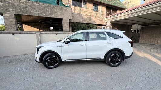 Kisi bahi k pass car ke dacoments sale Karne ho rabta kare