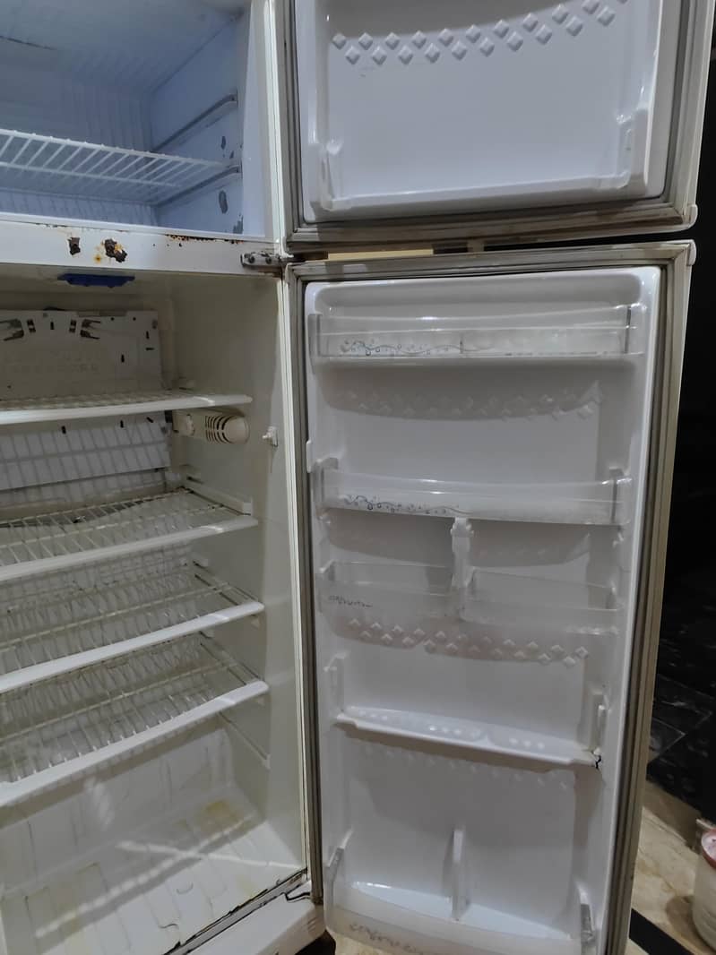 refrigerator 4