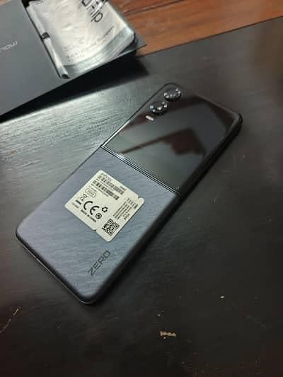 Infinix Zero Flip 0