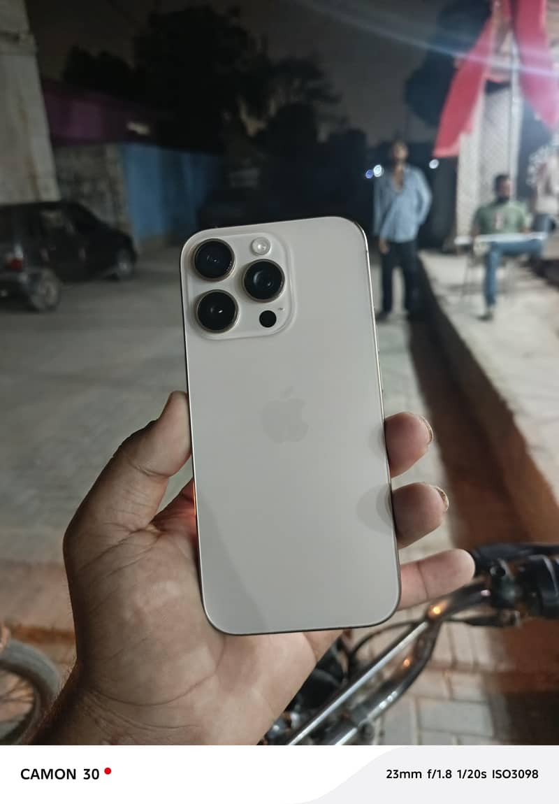 Apple iPhone 16 Pro 2