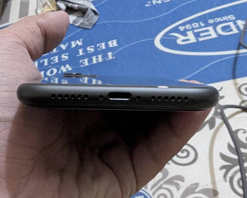 Apple iPhone 11 2