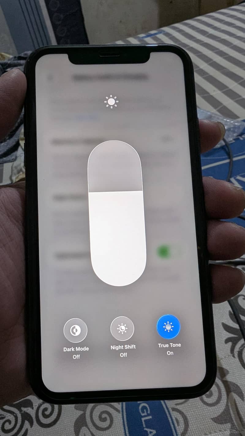 Apple iPhone 11 7