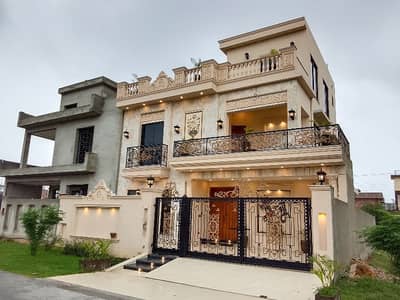 10 Marla Ultra Modern Luxury Cheapest House Available For Sale