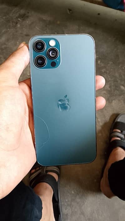 Apple iPhone 12 Pro icloud locked