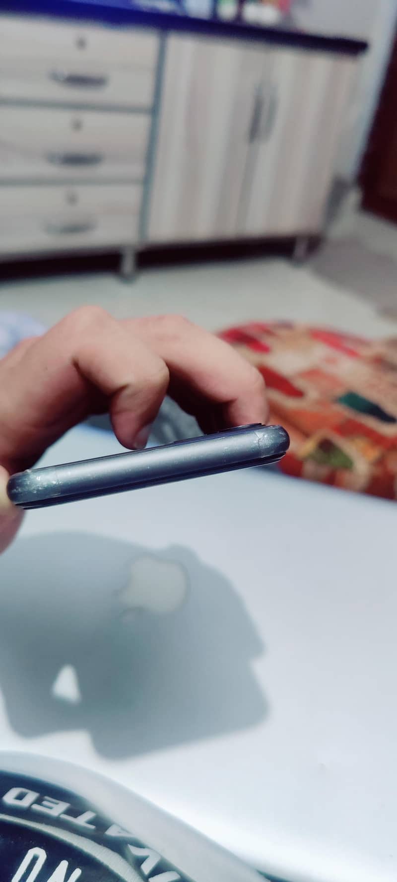 Apple iPhone 11 4