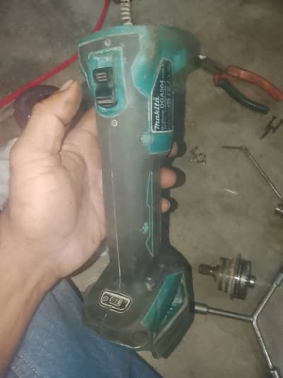 Makita dga 504 brushless