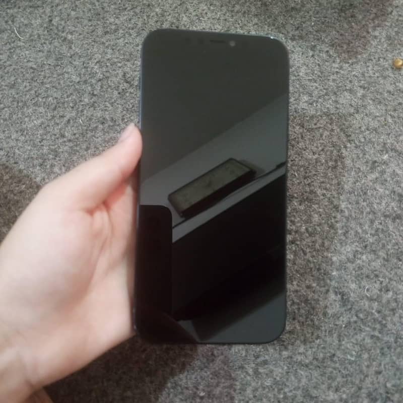 Apple iPhone 12 6