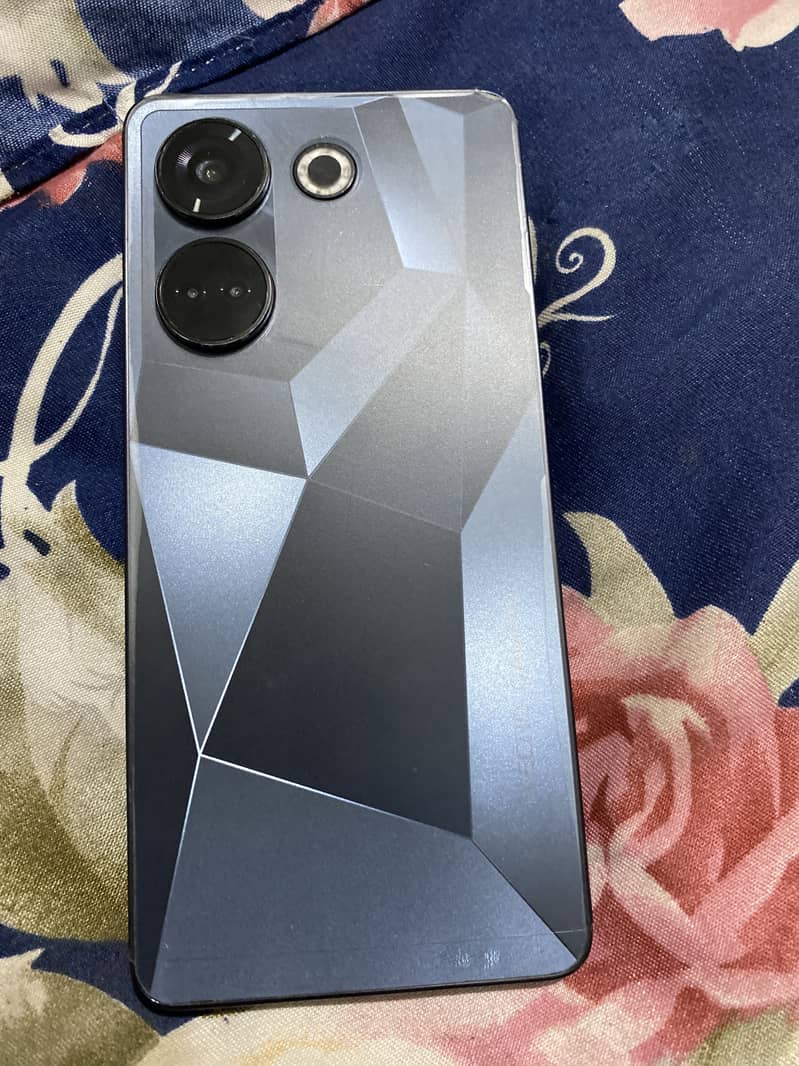 Tecno CAMON 20 2
