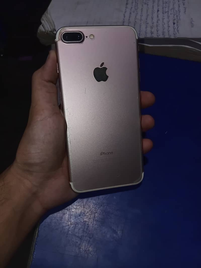 Apple iPhone 7 Plus 1