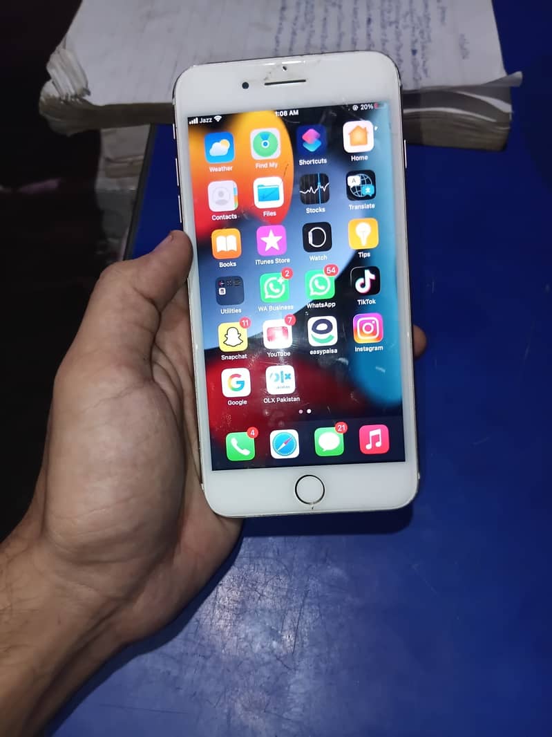 Apple iPhone 7 Plus 2