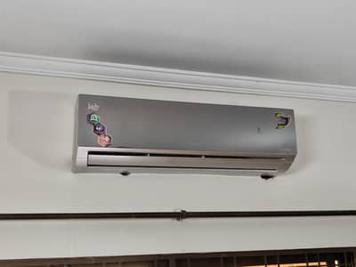 Electrolux 1.5 ton DC inverter AC for sale