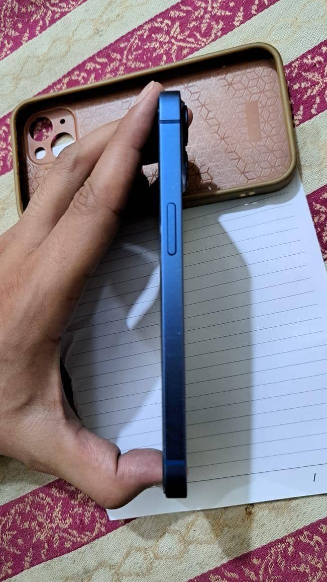 IPhone 13 2