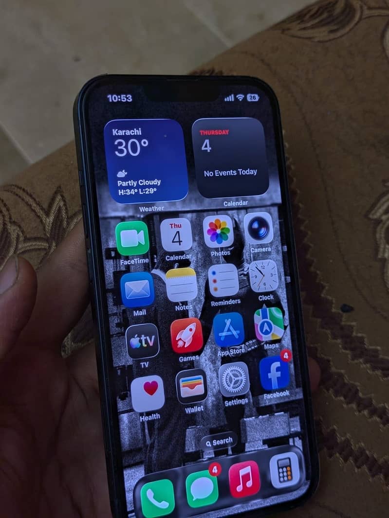 Apple iPhone 13 2