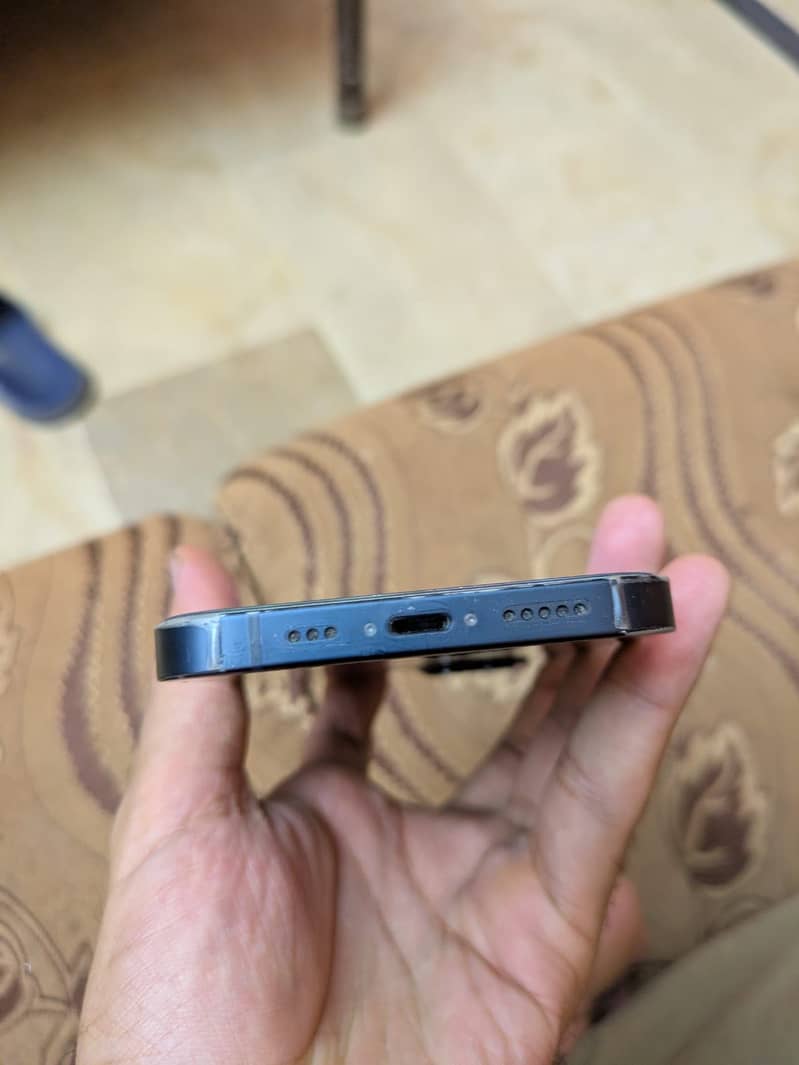 Apple iPhone 13 3
