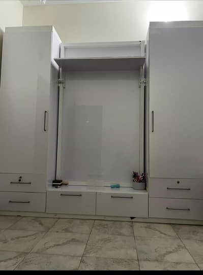 Murphy bed