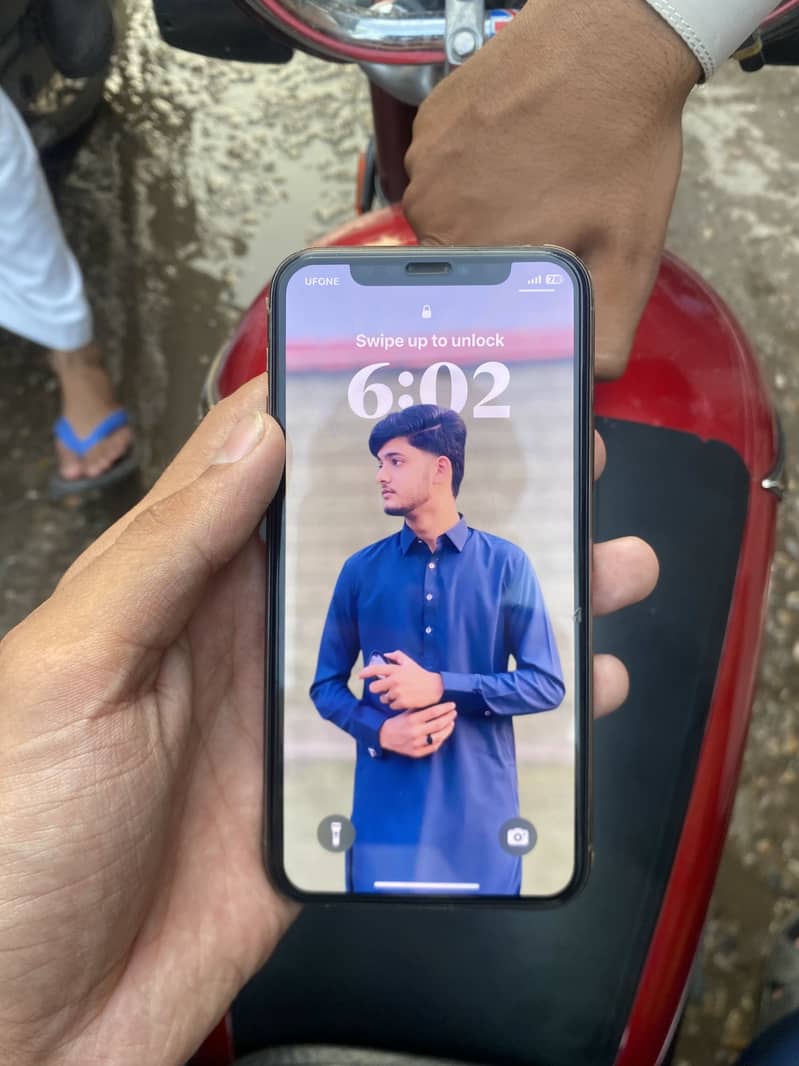 Apple iPhone 11 Pro 0