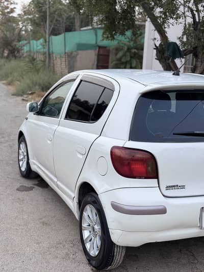 Toyota Vitz 2004