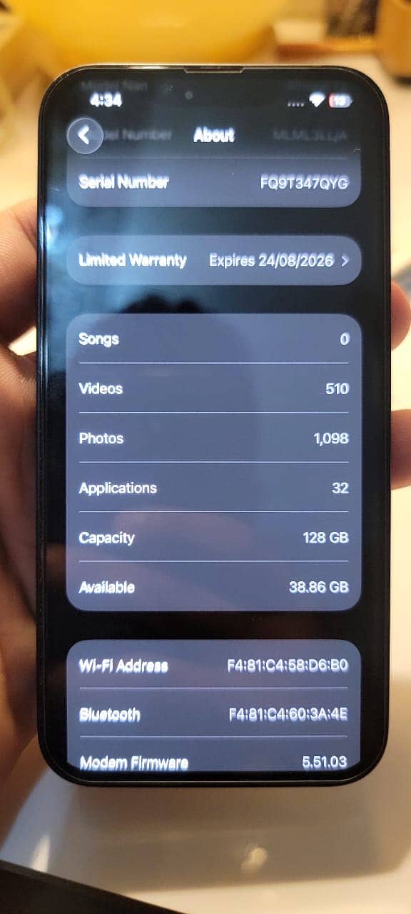 Apple iPhone 13 4