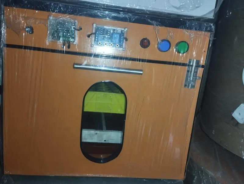 incubator — photo 3
