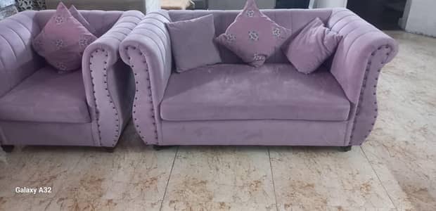 7 seater  velvet sofa set in lilac colour for urgent sale