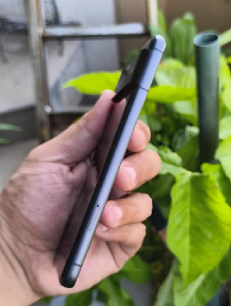 Google Pixel 8 5