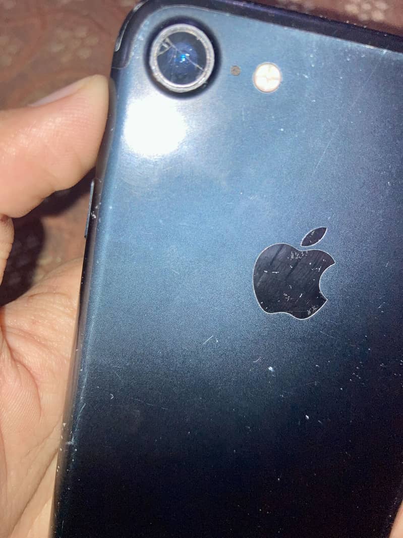 Apple iPhone 7 2