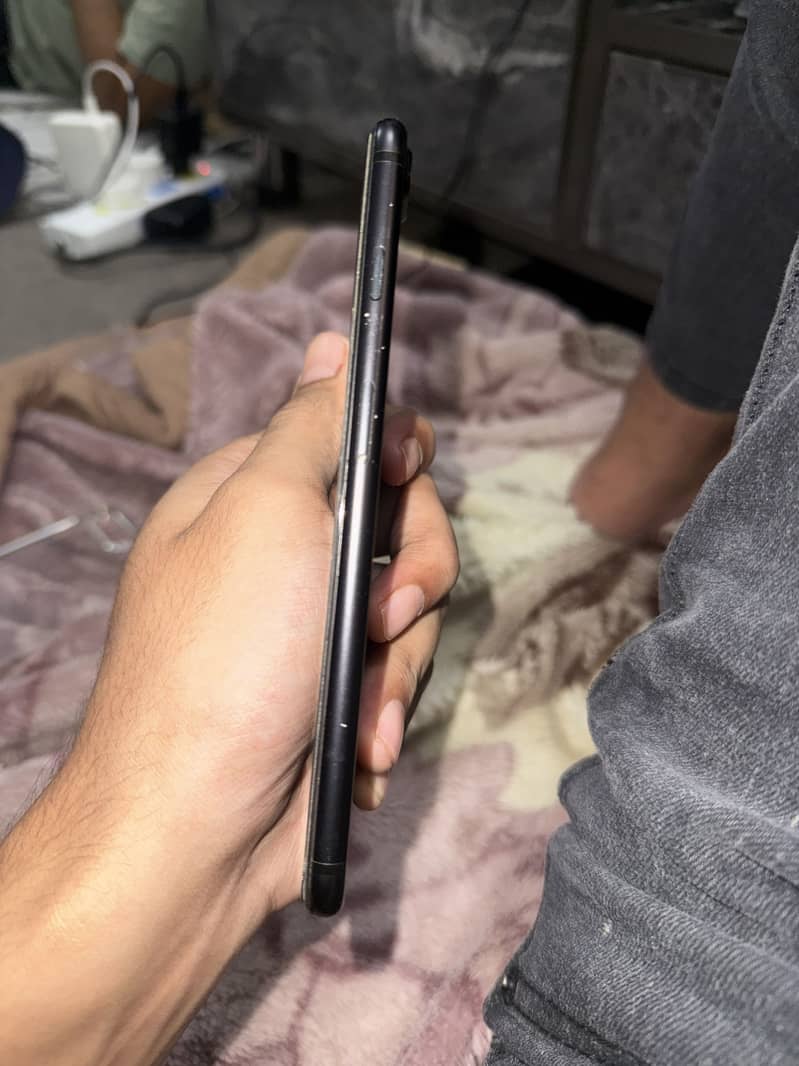 Apple iPhone 7 Plus 4