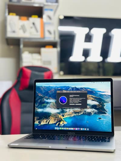 Macbook Pro 13” 2017 core i7 16/1TB Touch bar heavy edition 6HRS BP