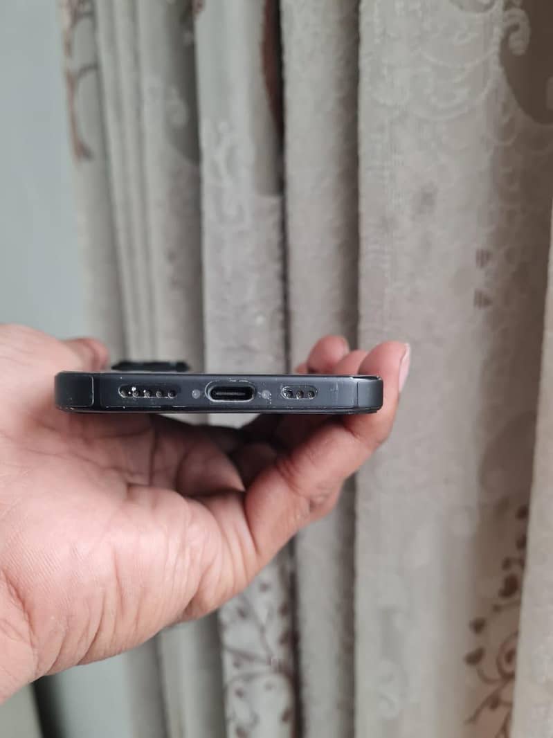 Apple iPhone 15 5