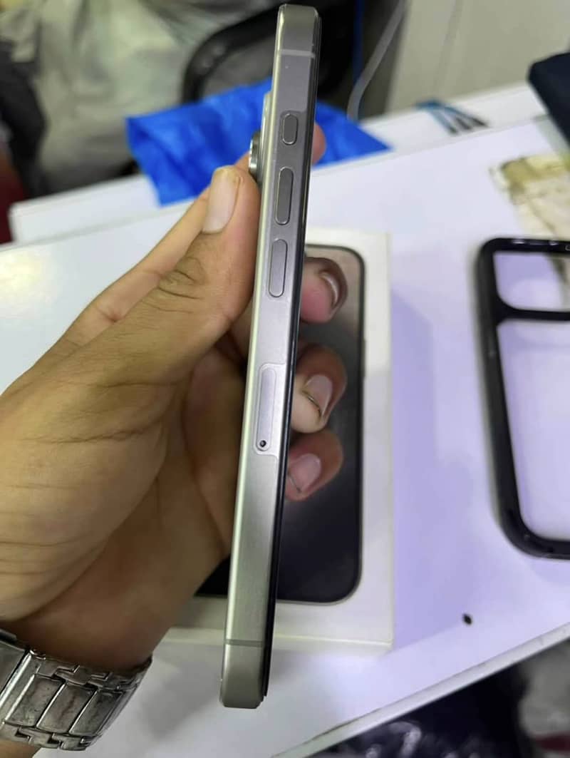 Apple iPhone 15 Pro 5