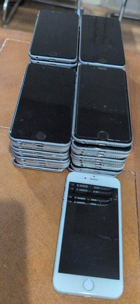 Apple iPhone box 13
