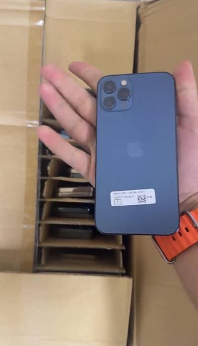 Apple iPhone 12 Pro box