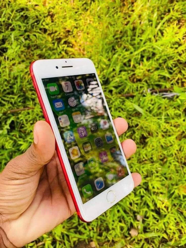 Apple iPhone 7 0