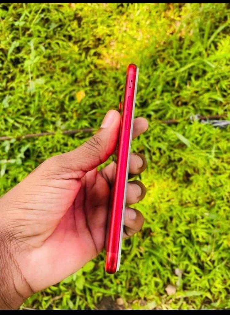 Apple iPhone 7 2