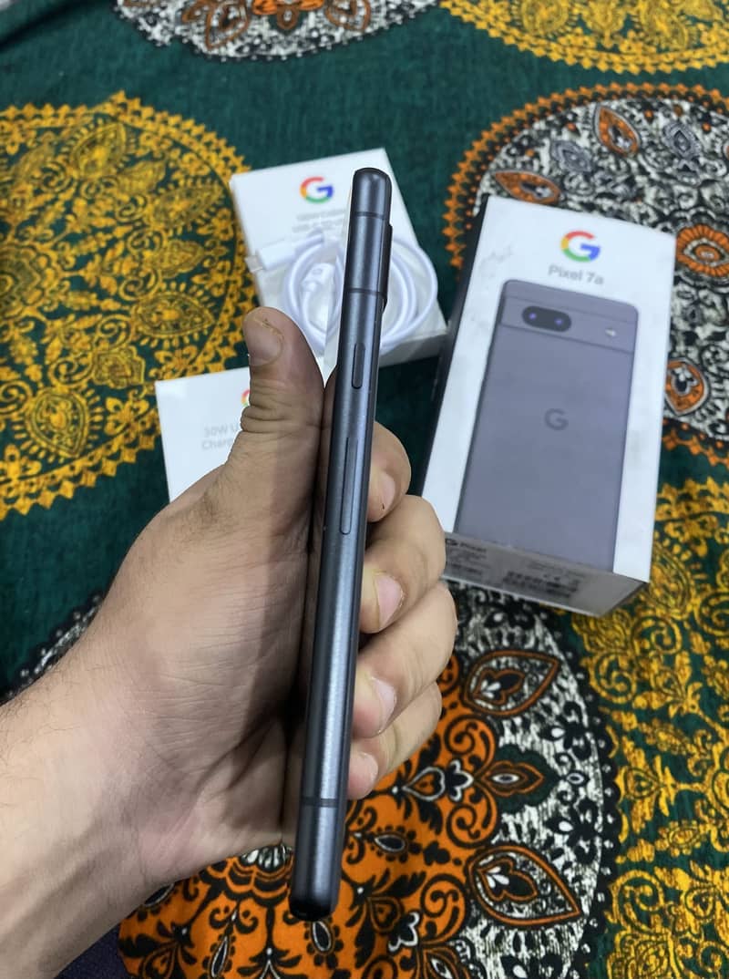 Pixel 7a 8/128 officially pta 4