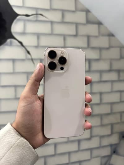 Apple iPhone 16 Pro Max