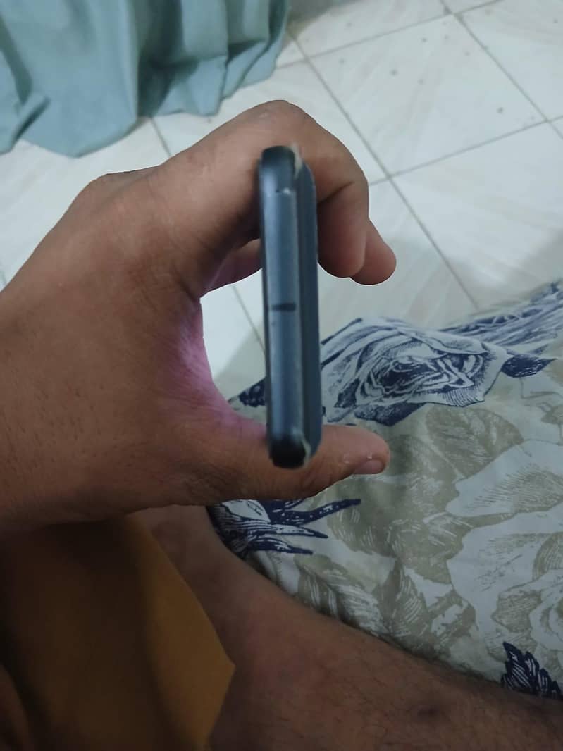 Google Pixel 8 2
