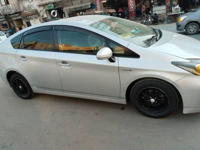 prius2013/2017 import from Japan