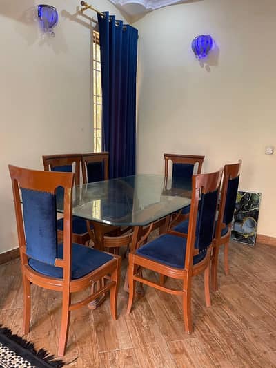 Dinning Table and Chairs